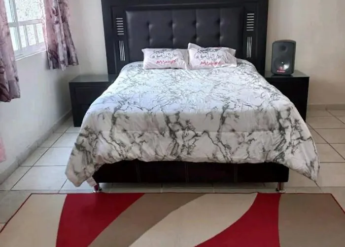 "crown Marquiz, Apartamentos" *