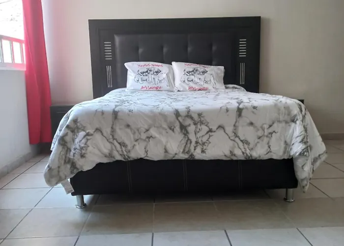 "crown Marquiz, Apartamentos" *